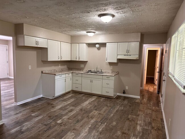 Building Photo - 9630 Downes Ct