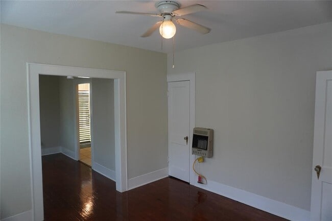 Building Photo - 4728 Avenue R 1/2