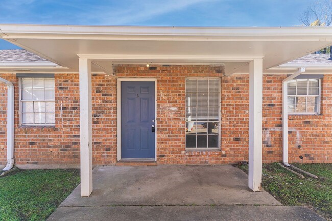 Building Photo - 2 Bedroom Condo in St Francisville