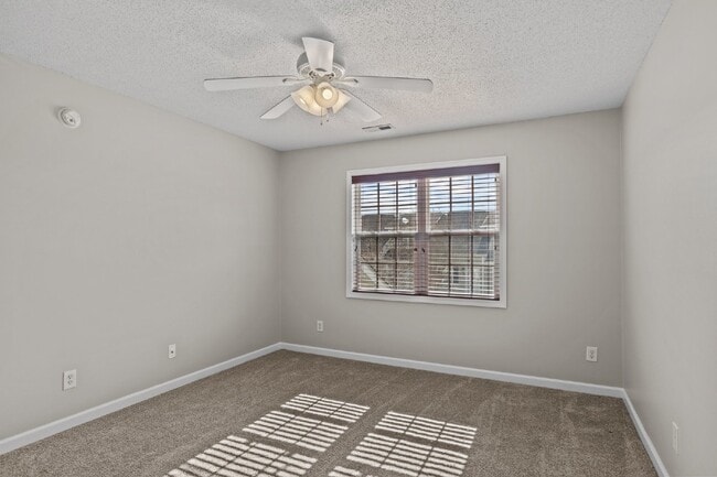 Building Photo - 178 Kelly Cir