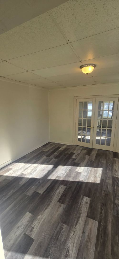 Building Photo - 154 Garibaldi Ave