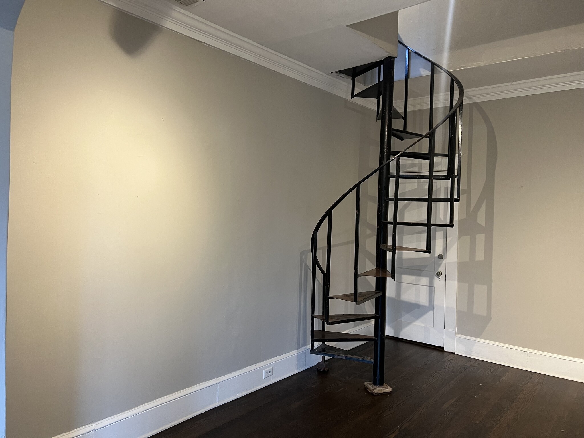 Building Photo - 1170 Monroe Dr NE