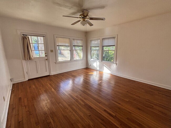 Building Photo - Fairview Properties