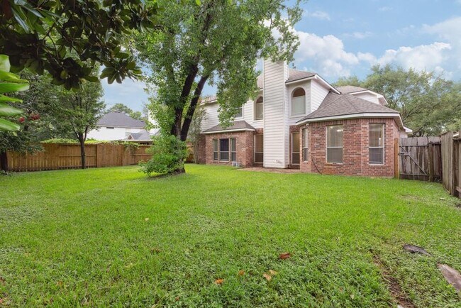 Building Photo - 14111 White Oak Gardens Dr