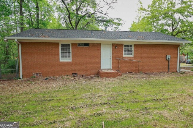 Building Photo - 3323 Victory Ct E