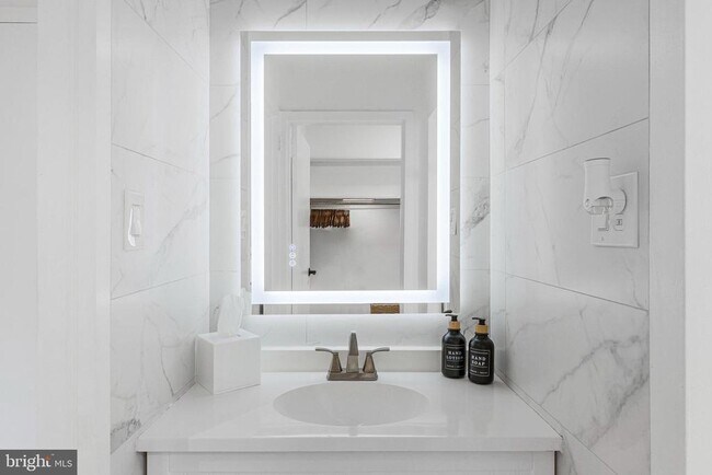 Building Photo - 2201 L St NW