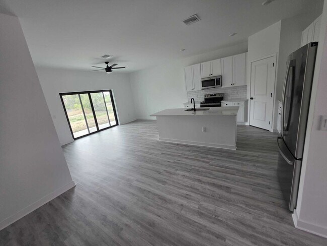 Building Photo - 9253 Agate St