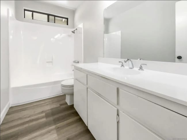 Building Photo - 5989 Chaumont Dr