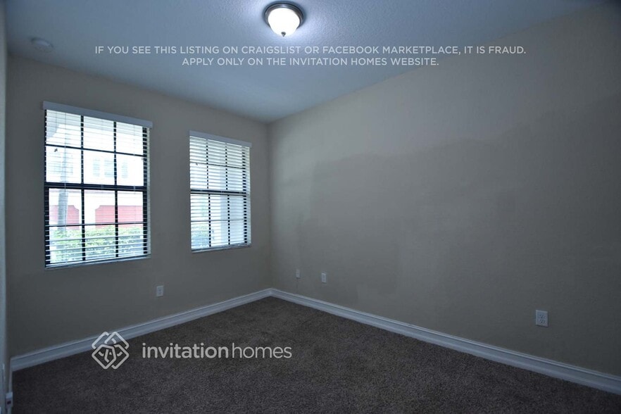 Building Photo - 11671 SW 13th Ct