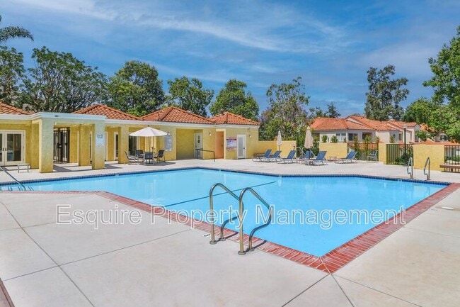 Building Photo - 5965 Paseo Encantada