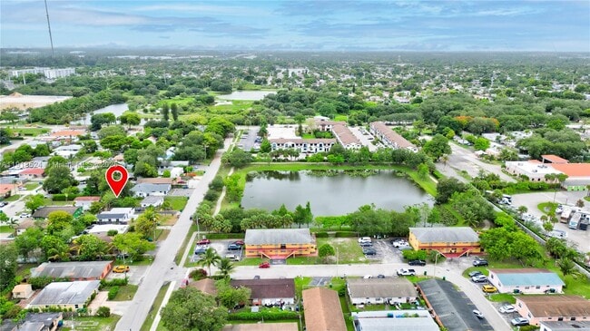 Building Photo - 6044 SW 37th St