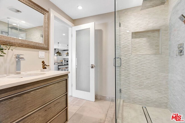 Building Photo - 6324 Geyser Ave