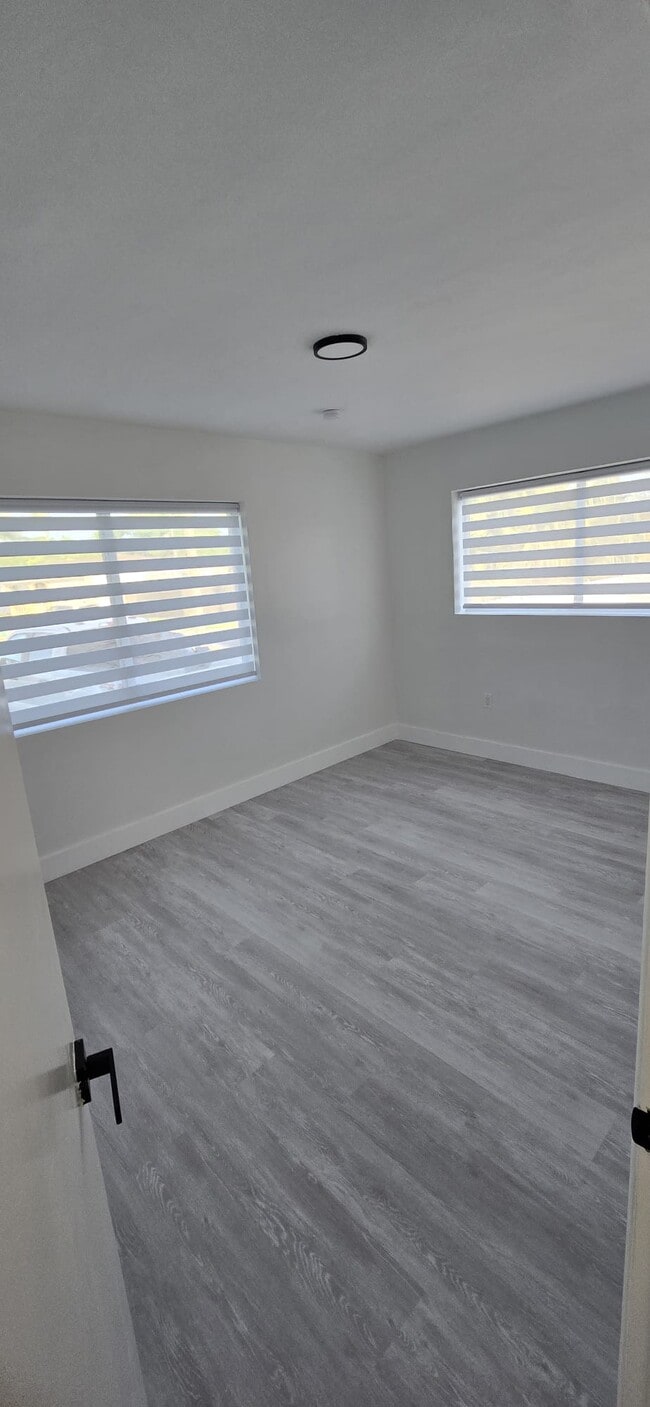 Building Photo - 8830 NW 11th Ct