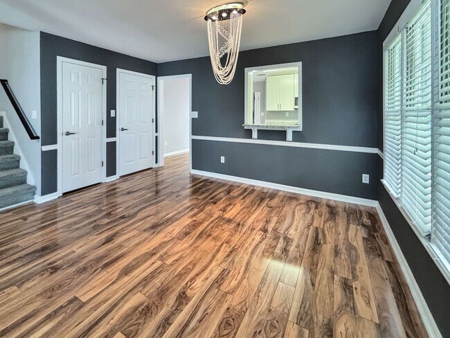 Building Photo - Beautiful and Comfortable Home in Mableton!