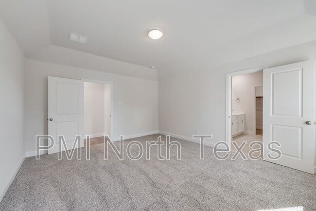 Building Photo - 309 Amenduni Ln