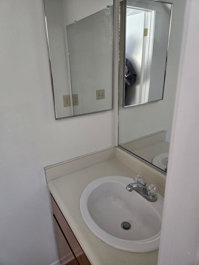 Building Photo - Pismo Beach home in great neighborhood