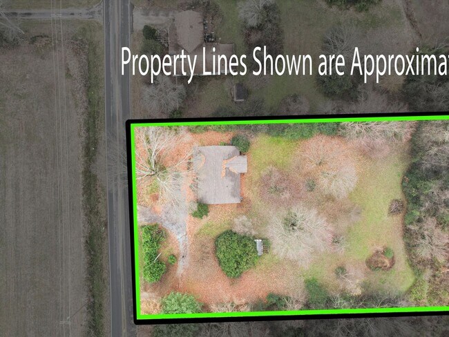 Building Photo - Enjoy privacy and seclusion while still being in Athens City!