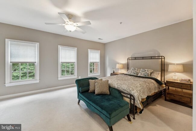 Building Photo - 1627 Colonial Hills Dr