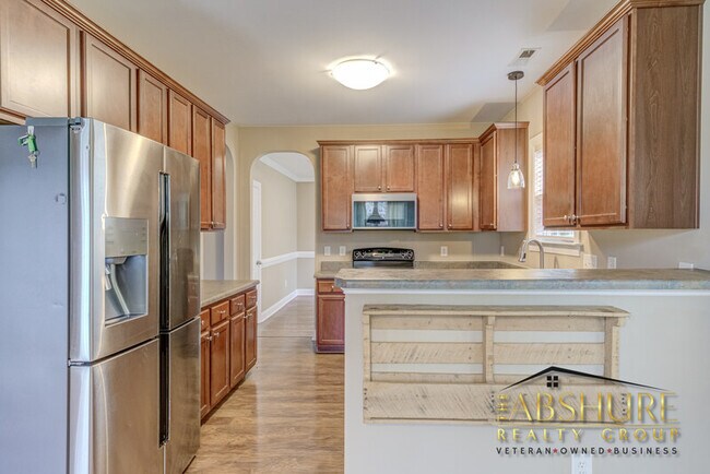 Building Photo - 325 Timber Meadow Lake