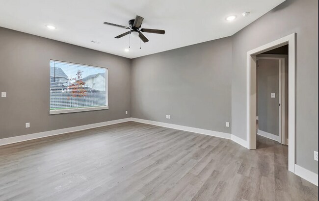 Building Photo - 4546 S Doris Ct