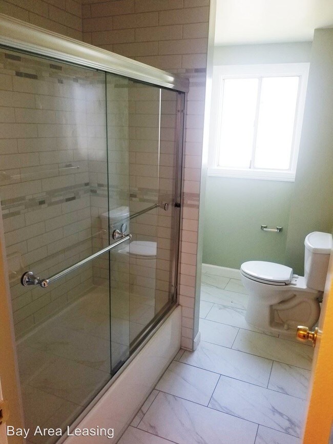 Building Photo - 1239 30th St