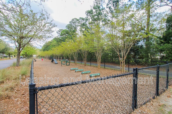 Building Photo - 328 Parish Farms Dr