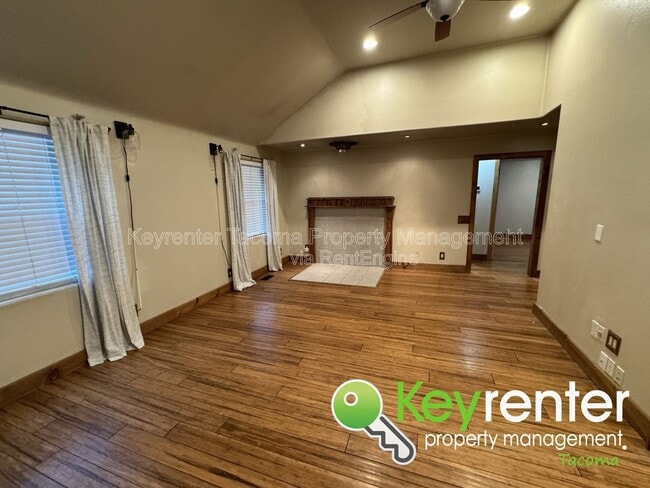 Building Photo - 356 7th St SE