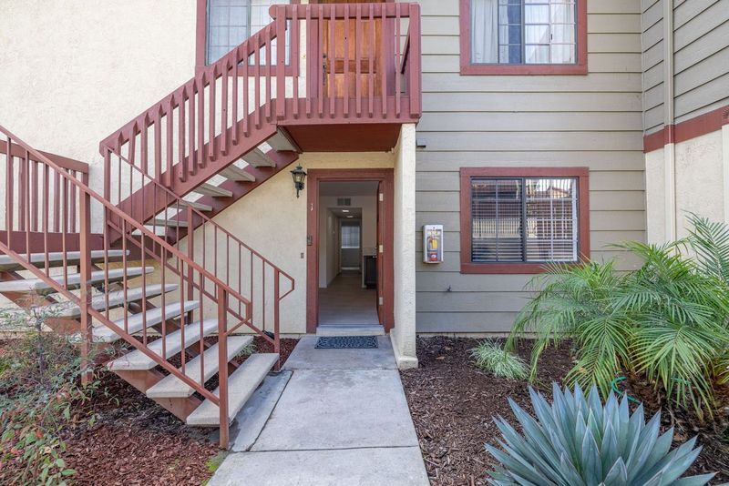 Building Photo - 852 Tamayo Dr