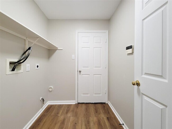 Building Photo - 4226 Daisy Meadow Dr