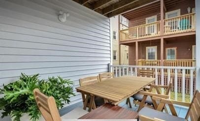 Building Photo - 6 Raven St