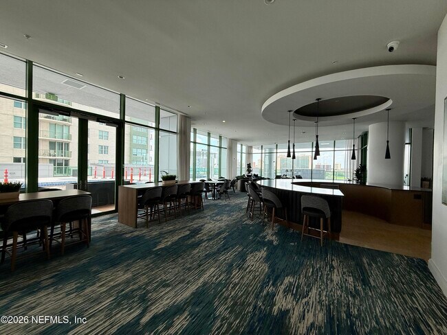 Building Photo - 1431 Riverplace Blvd