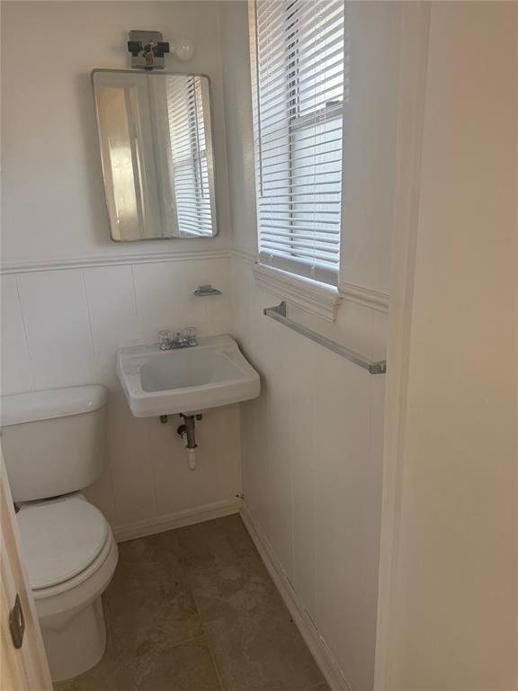 Building Photo - 315 Willow Pl