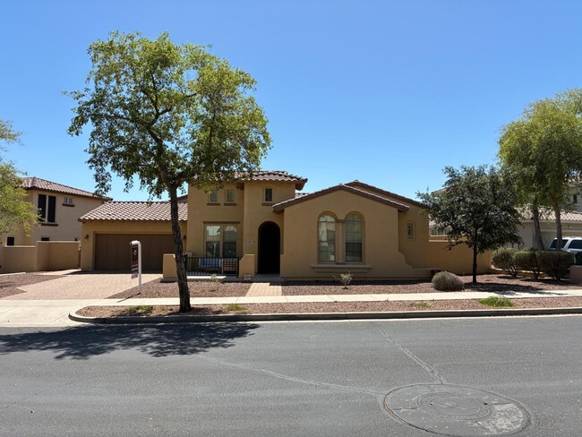Building Photo - 20973 W Cora Vista