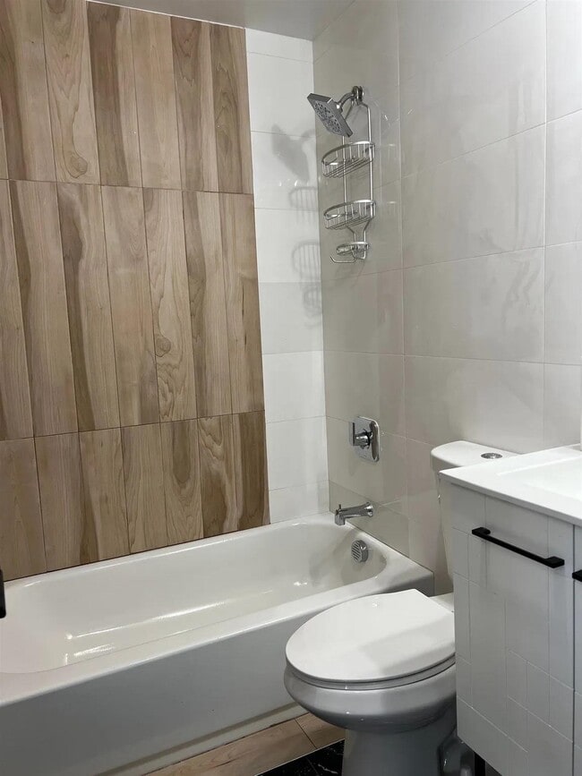 Building Photo - 84 Sherman Ave