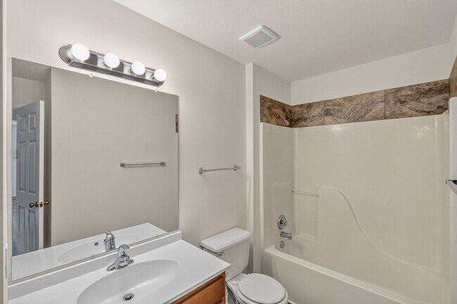 Building Photo - 1716-1718-1718 Juniper Dr
