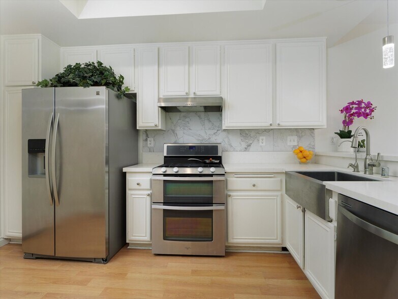 Building Photo - 28154 Bobwhite Cir