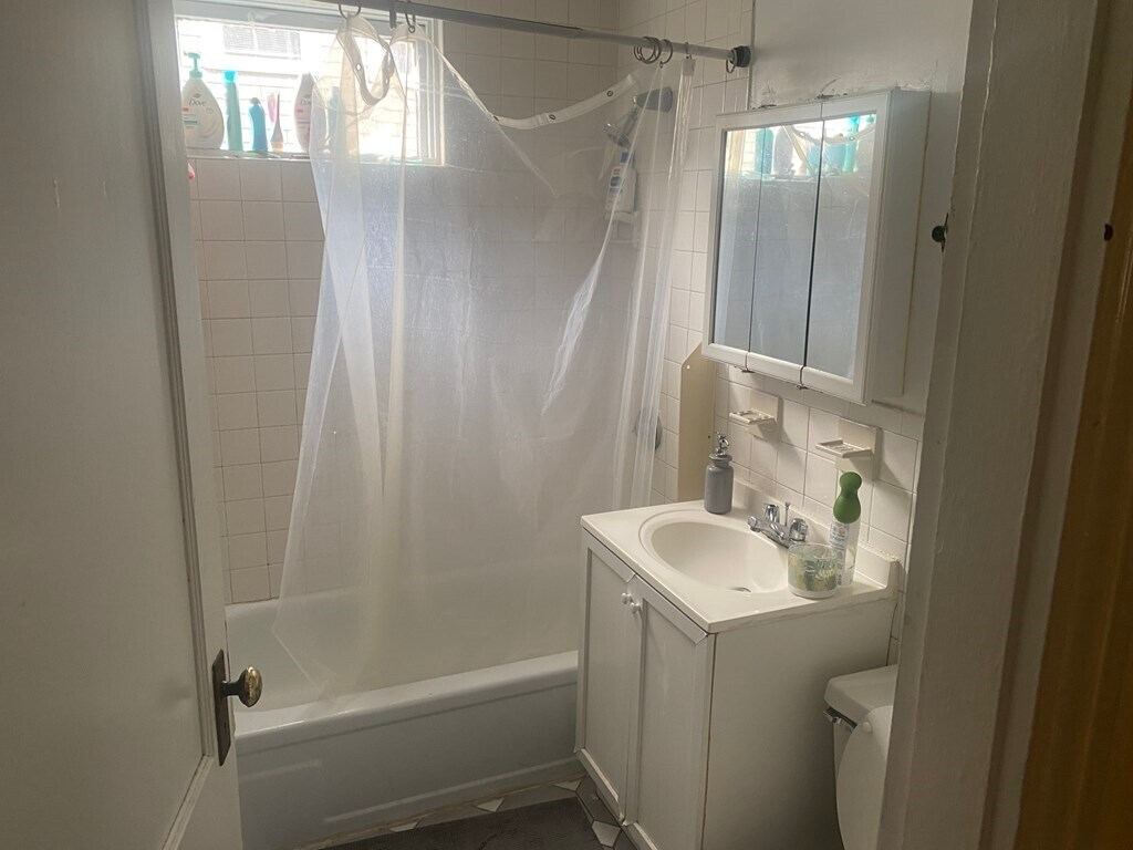 Building Photo - 29 Sunset Rd