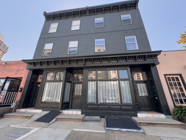 Building Photo - 1832-34 Callowhill St