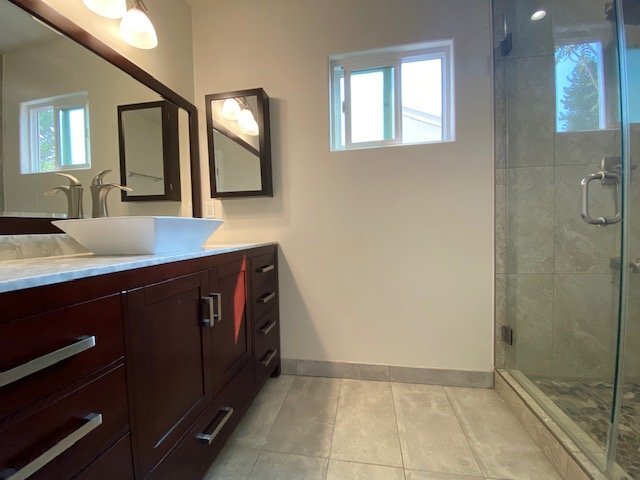 Building Photo - 6657 Enfield Ave