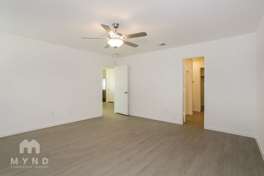 Building Photo - 2757 Mistwood Dr