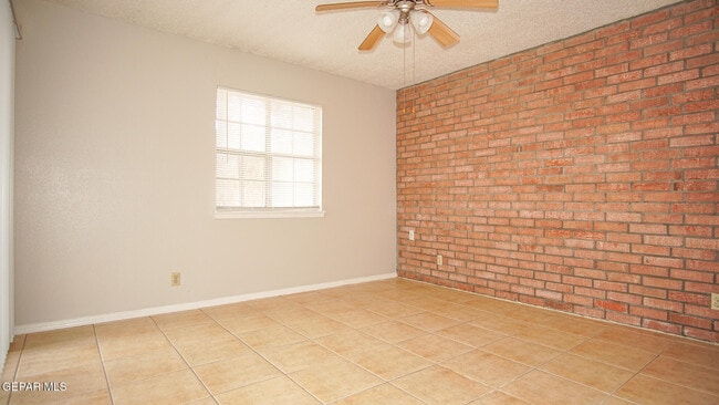 Building Photo - 11608 James Watt Dr