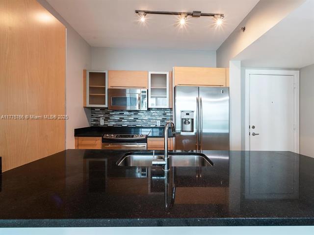 Building Photo - 950 Brickell Bay Dr