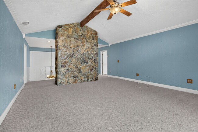 Building Photo - 414 Somerset Dr