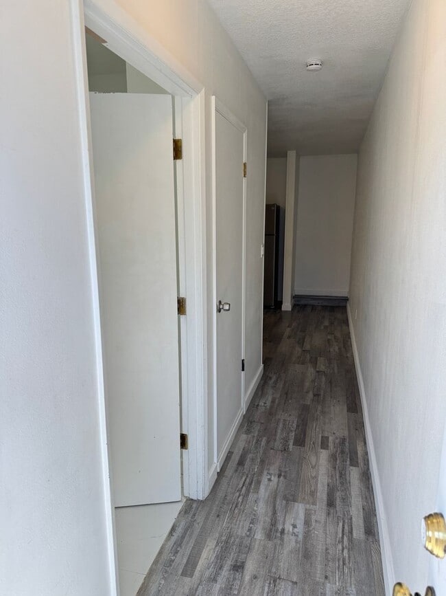 Building Photo - 1 bedroom apartment in Eugene!
