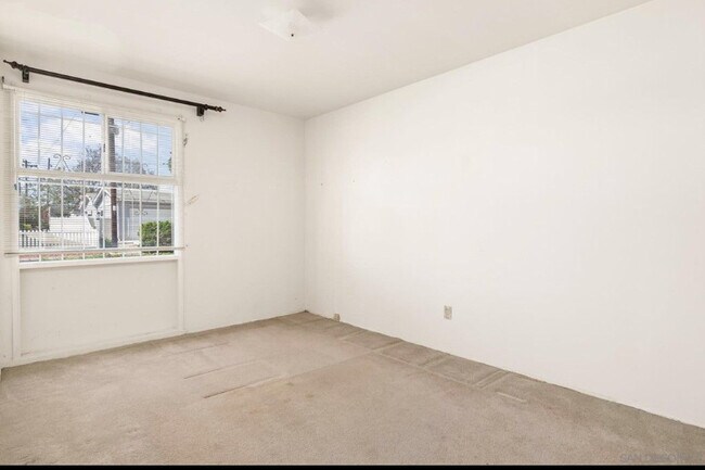Building Photo - 4001 Conrad Ave