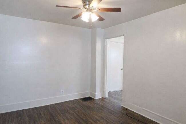 Building Photo - 203 Twelfth St