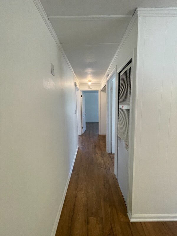 Building Photo - 10714 Quaker Rd