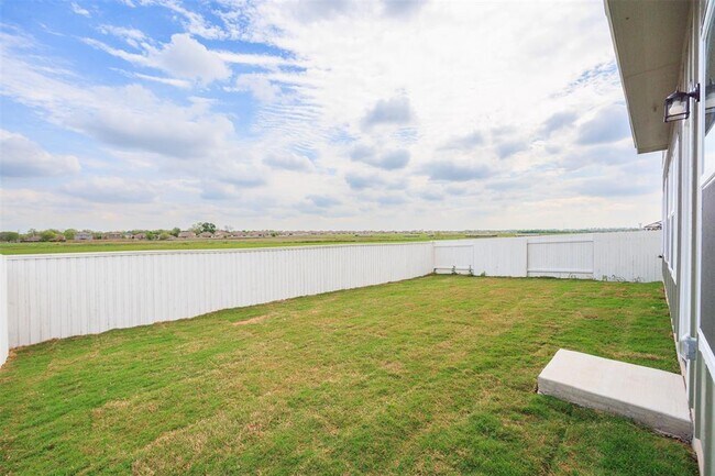 Building Photo - 180 Keltic Dr