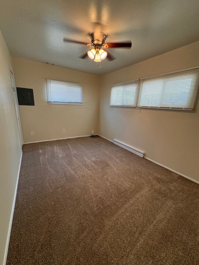 Building Photo - 275 S Edgehill Ave