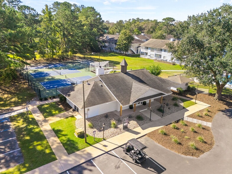 Primary Photo - The George Apartment Homes